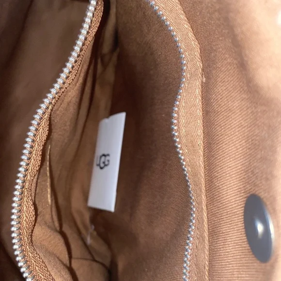 Telfar x Ugg Medium Shopper - Picture 6 of 6